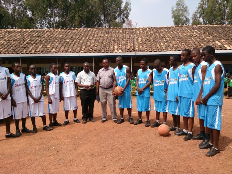 La Marca Estudiantes aterriza en Ruanda