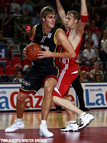 Pre-Eurobasket 2011: Clark y Driesen empiezan con buen pie