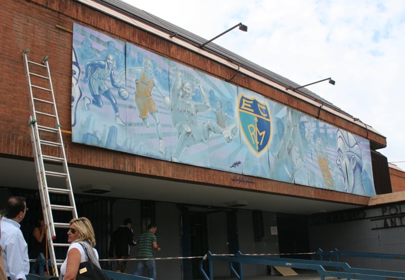 Retirado el mural de la entrada del Magariños por seguridad