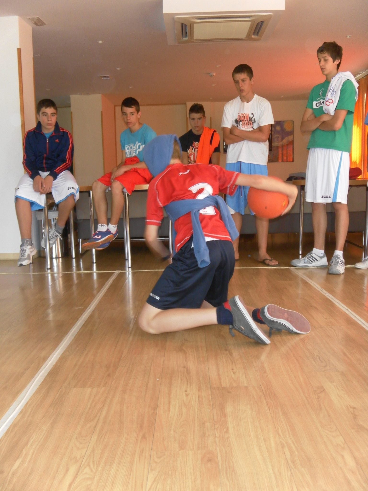El Goalball, deporte para personas con discapacidad visual, presente en el Campus «La Cima del Baloncesto»