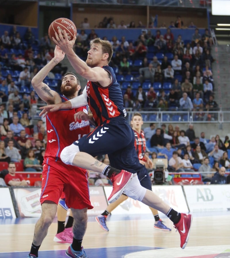 Nocioni leads Laboral Kutxa against no coming-ups (79-66)