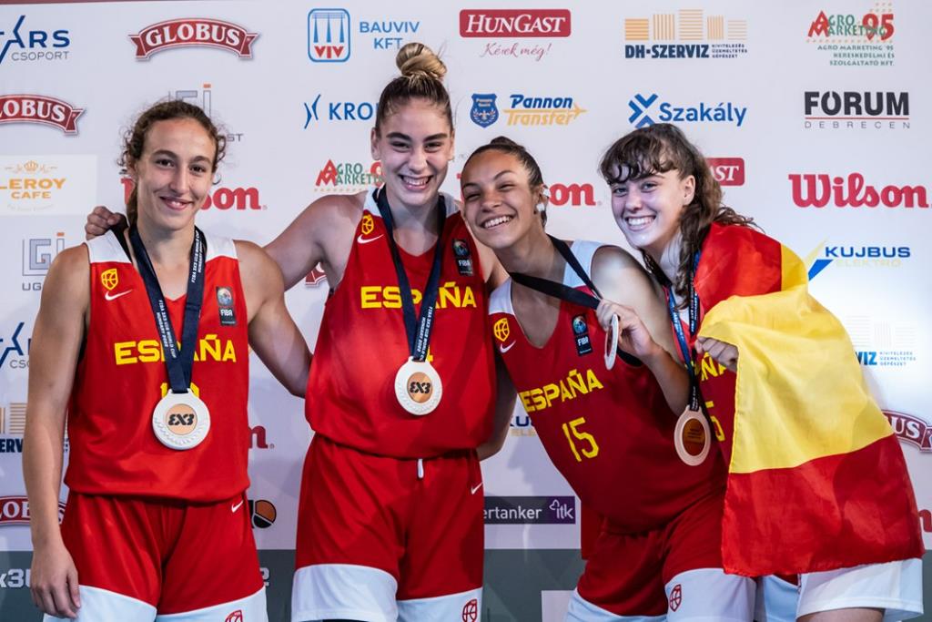 Paula Saravia, bronce europeo 3×3 con España U18F
