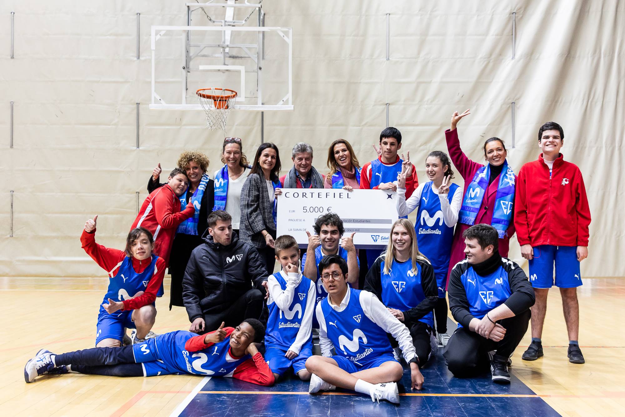 Cortefiel apoya a la Escuela de Baloncesto para personas con discapacidad del Magariños
