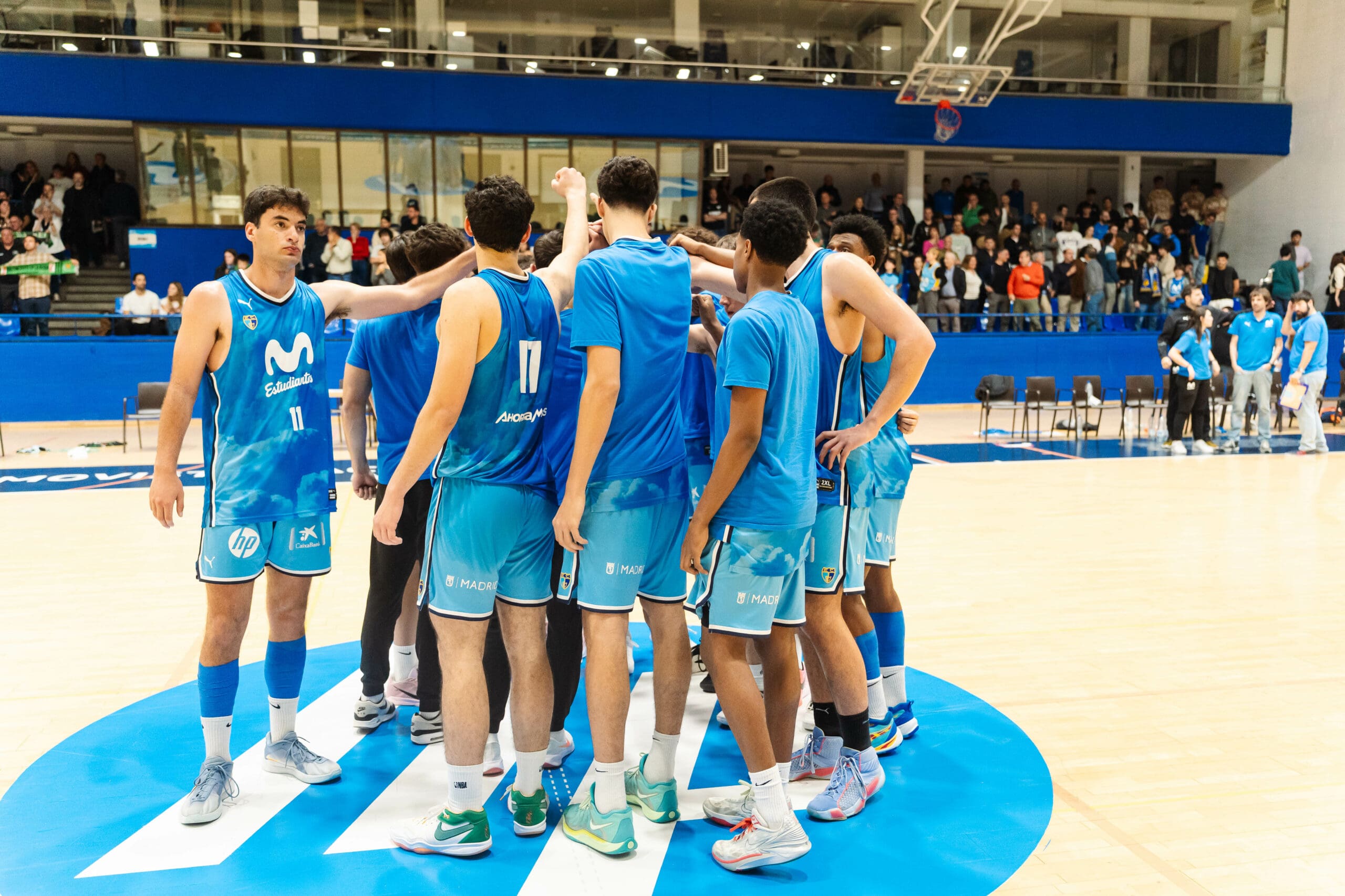 Derrota ante La Roda en un vibrante partido con Magariños a rebosar (68-78)