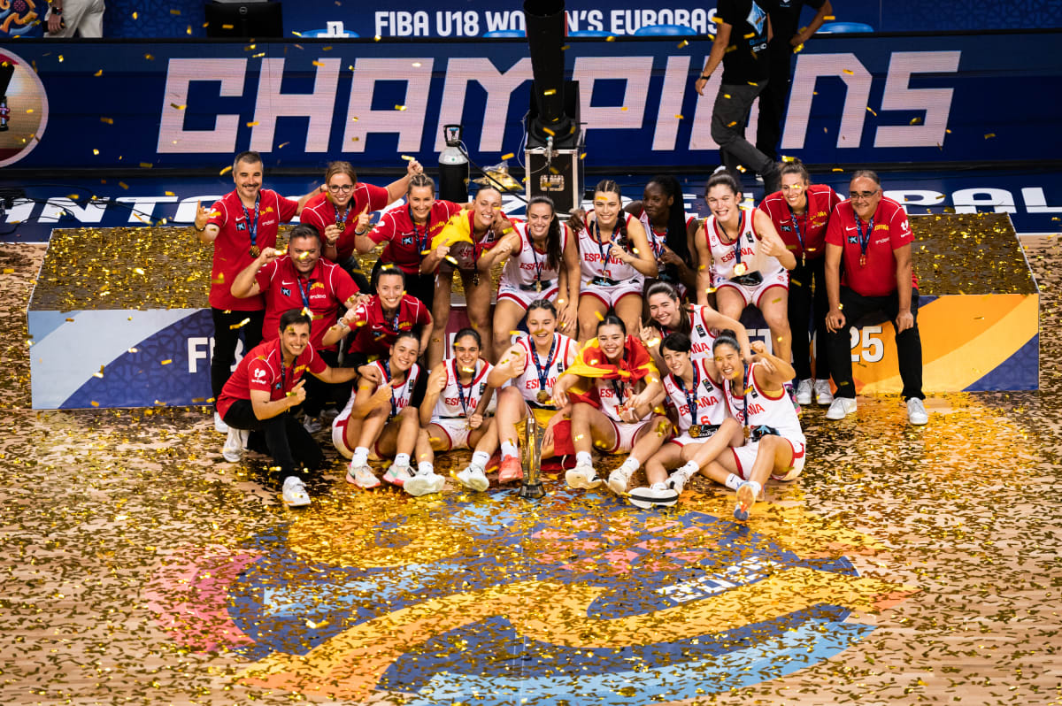 Oro en el EuroBasket Women U18F para Adriana Díaz y Sara Okeke