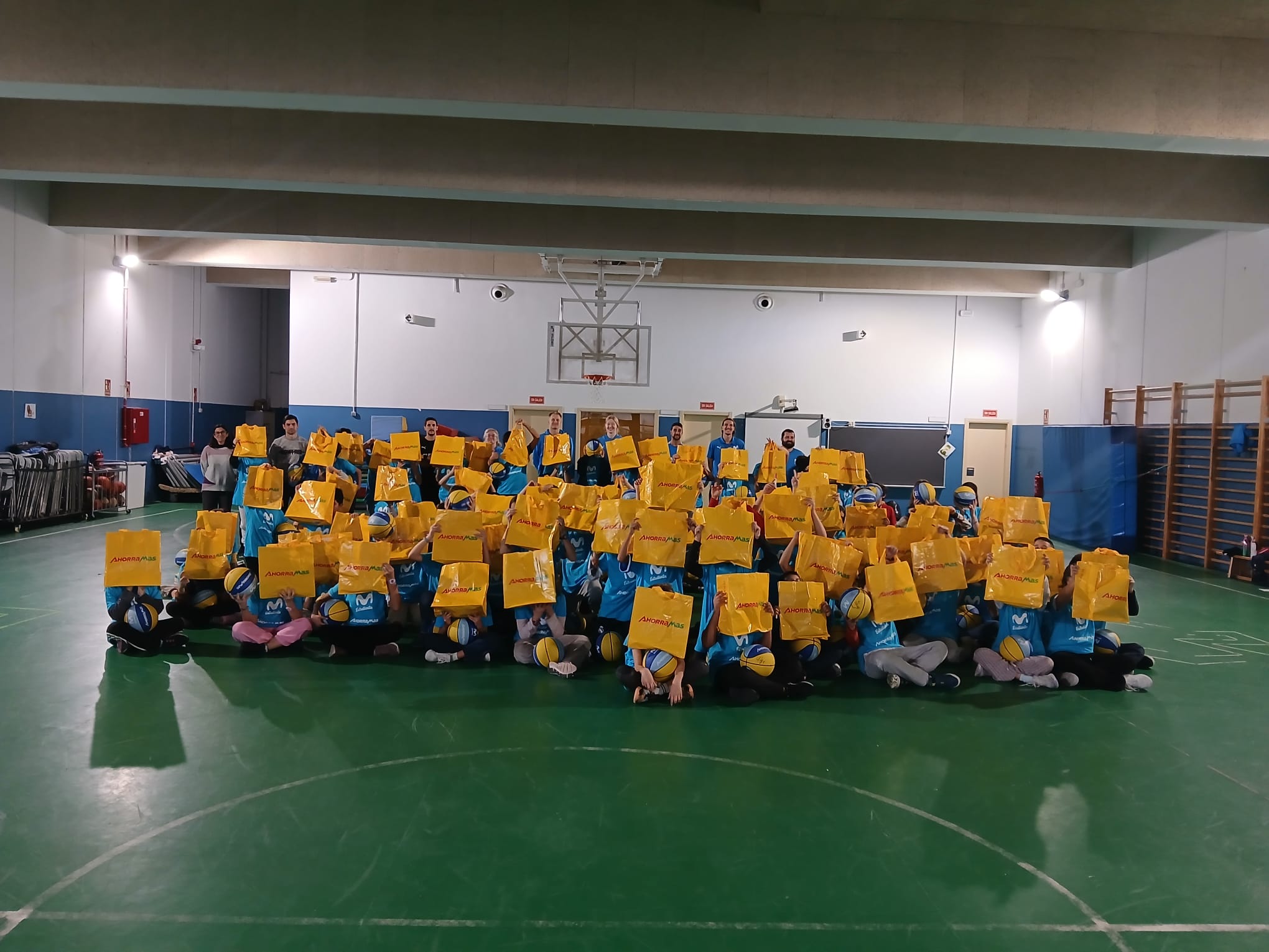 Movistar Estudiantes y Ahorramas acercan la alimentación saludable al Colegio Pintor Rosales